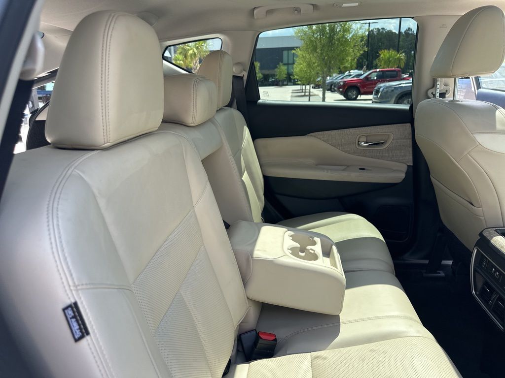 2023 Pearl White Tricoat Nissan Murano SL FWD SUV