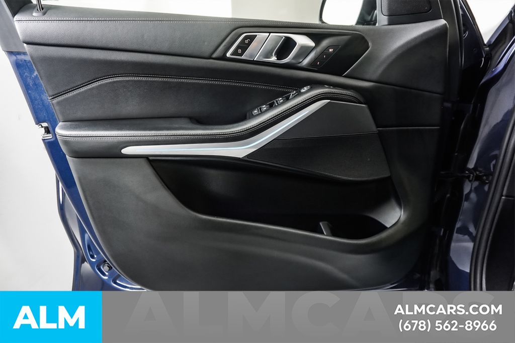 Used 2022 Blue BMW xDrive40i image 50