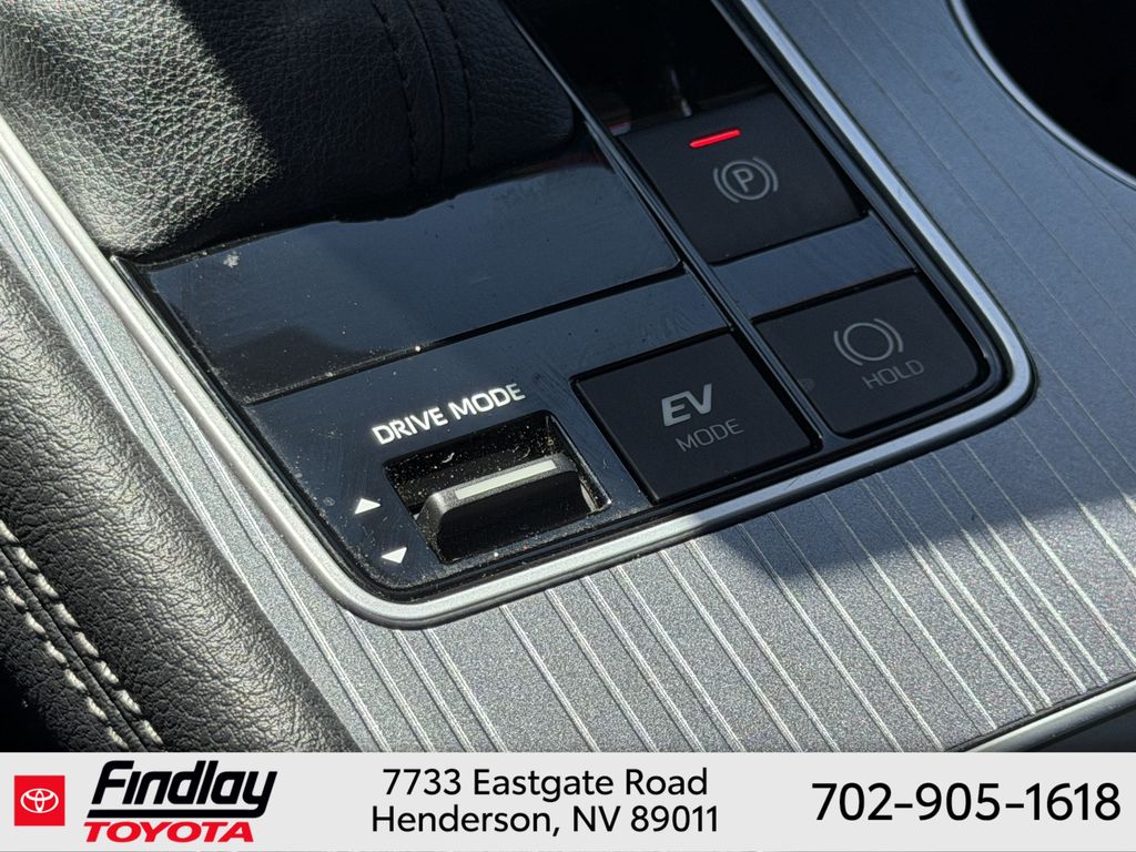 Used 2025 Toyota Sienna Van