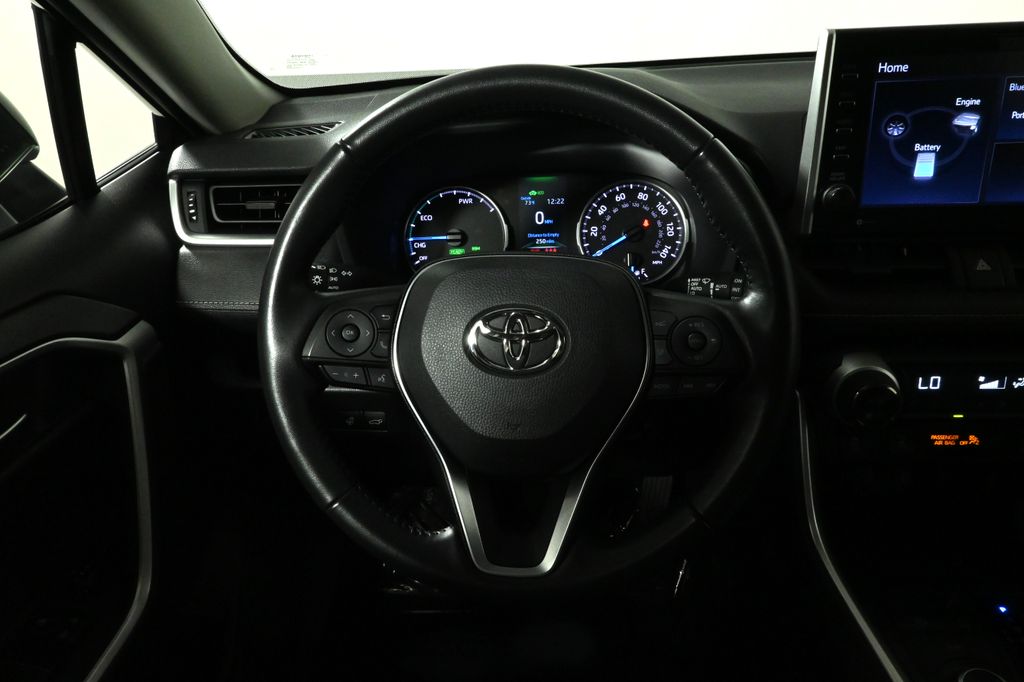 Thumbnail: 2022 Toyota RAV4 - 19