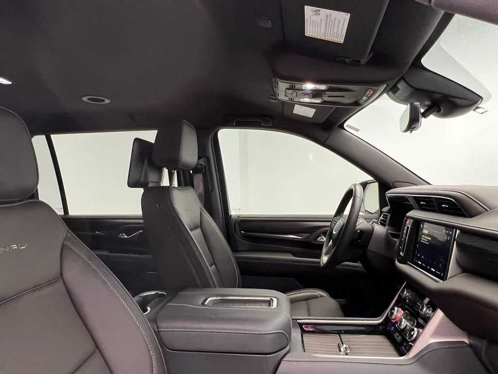 2024 GMC Yukon XL Denali 6