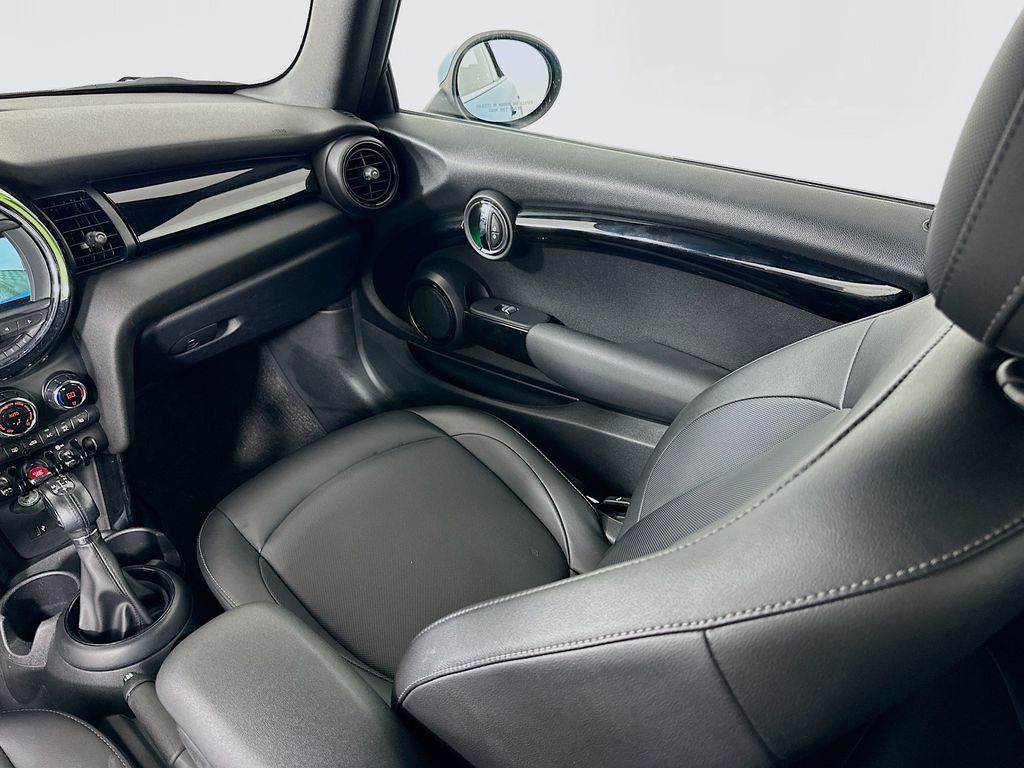 2019 MINI Cooper  22