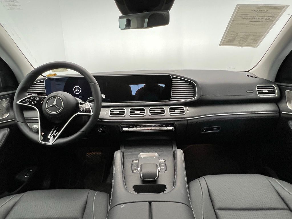Thumbnail: 2025 Mercedes-Benz GLE - 10
