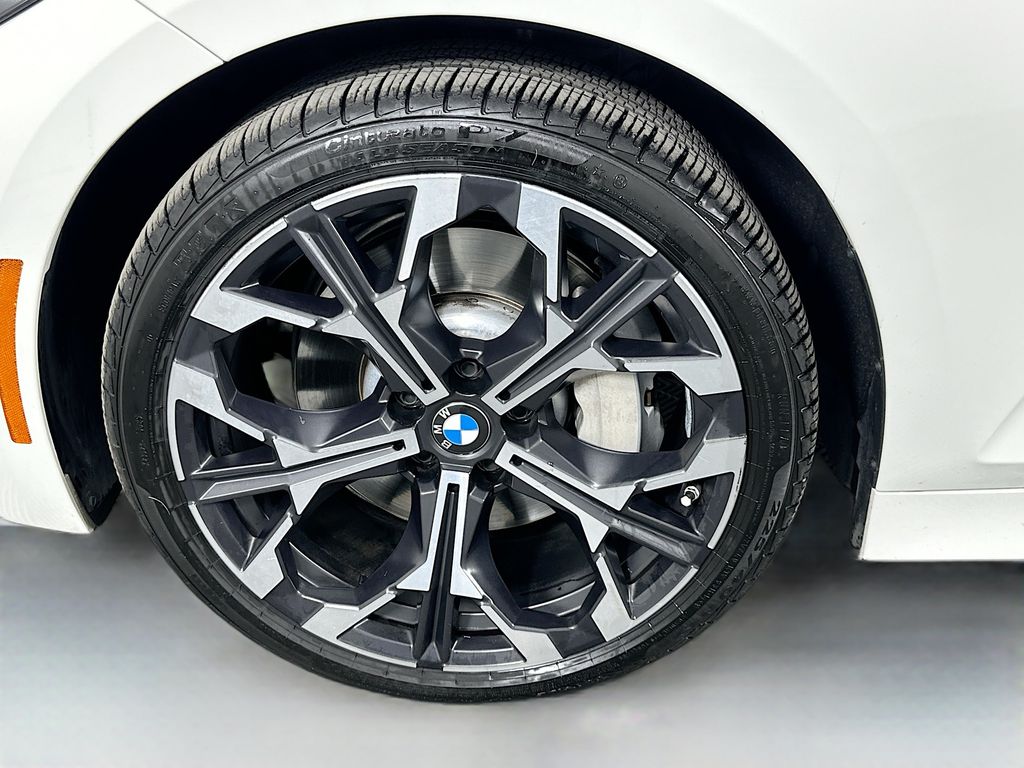 Thumbnail: 2025 BMW 3 Series - 32