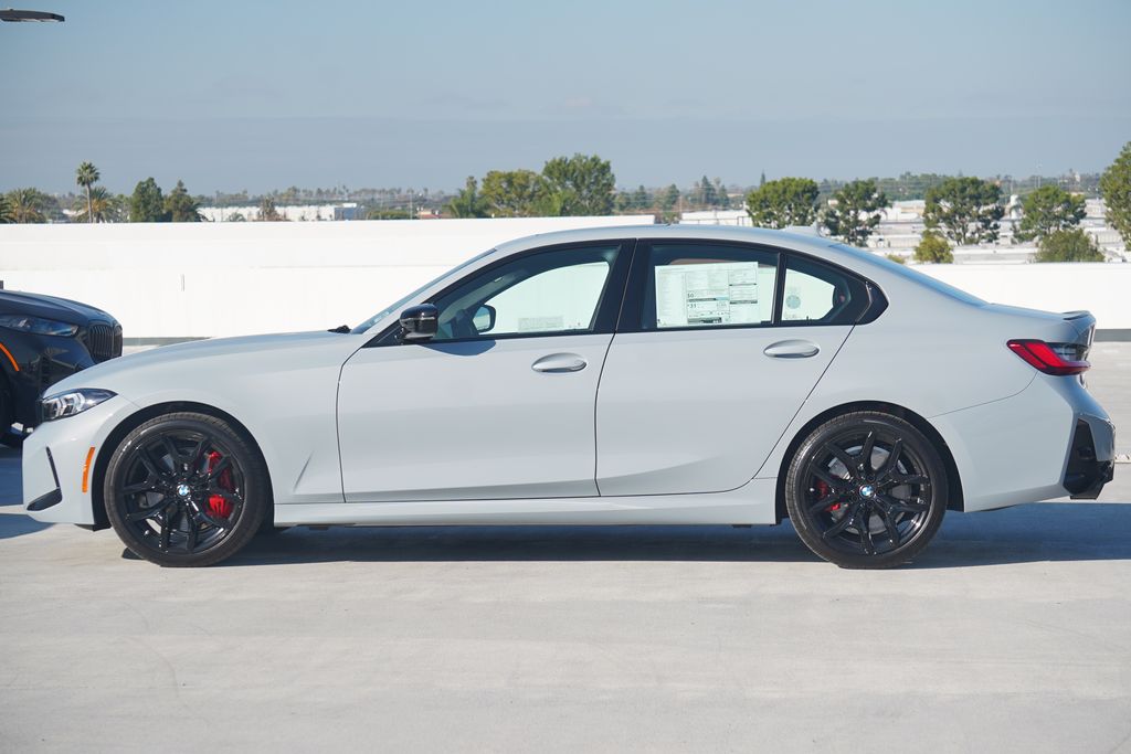 Thumbnail: 2026 BMW 3 Series - 4