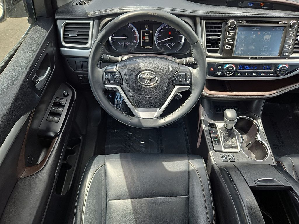 2016 Toyota Highlander