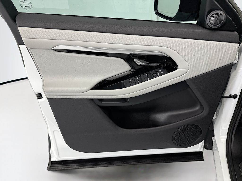 Thumbnail: 2023 Land Rover Range Rover Evoque - 23