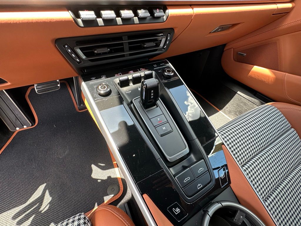 2025 Porsche 911 Turbo 28