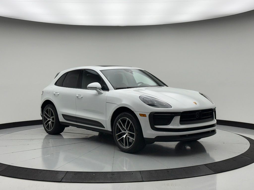 Thumbnail: 2026 Porsche Macan - 9