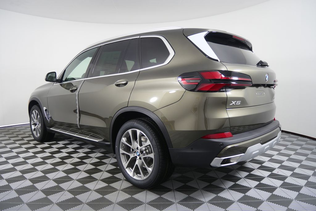 Thumbnail: 2026 BMW X5 - 5