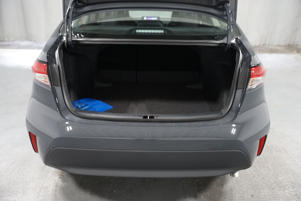2025 Toyota Corolla LE 31