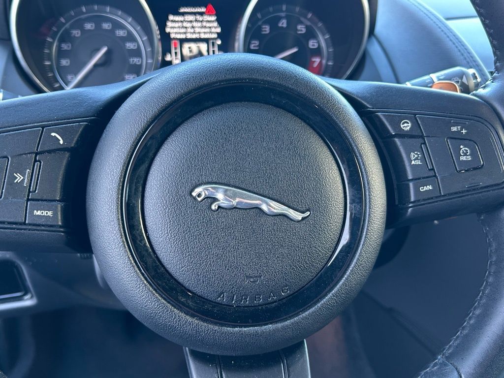 Used 2014  Jaguar S image 24