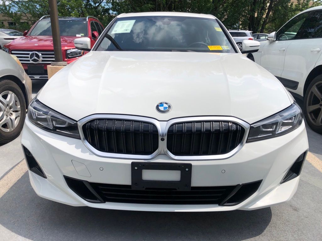 Thumbnail: 2024 BMW 3 Series - 2