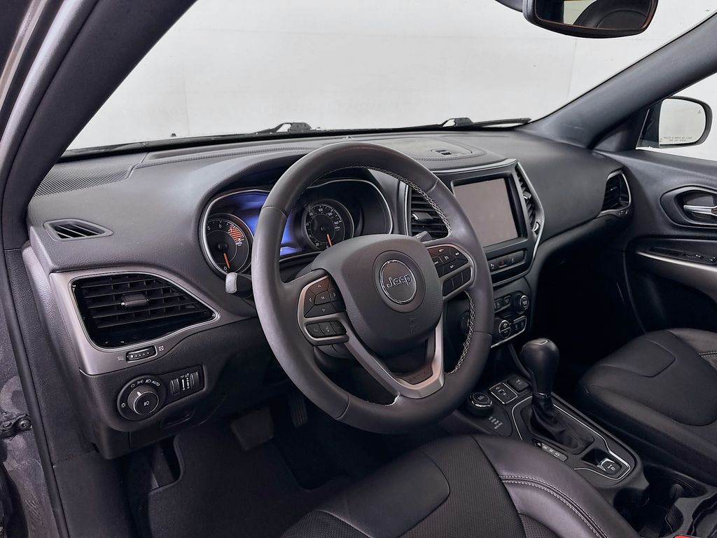 Thumbnail: 2021 Jeep Cherokee - 9