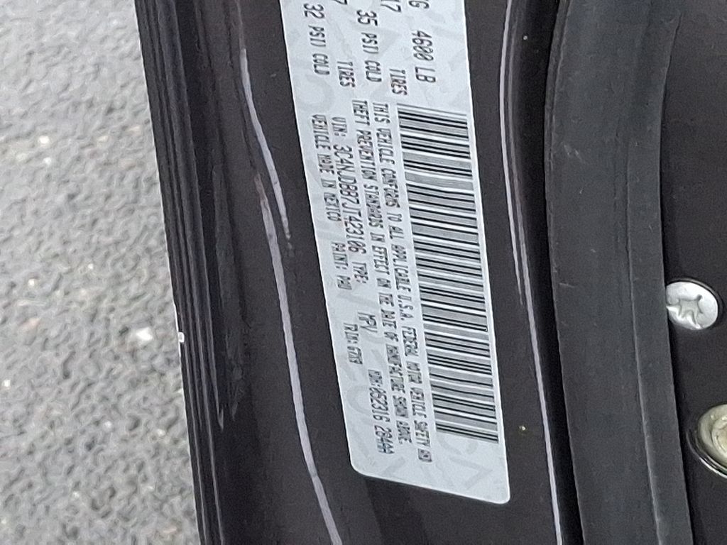 Thumbnail: 2018 Jeep Compass - 27