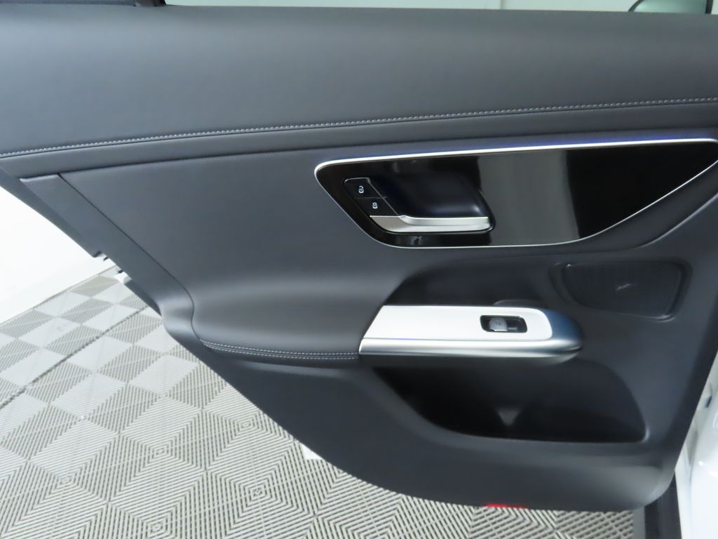2024 Mercedes-Benz GLC 300 27