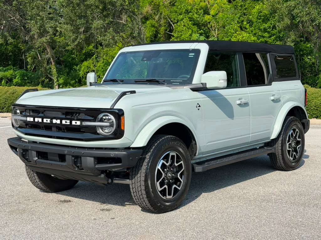 2024 Ford Bronco Outer Banks