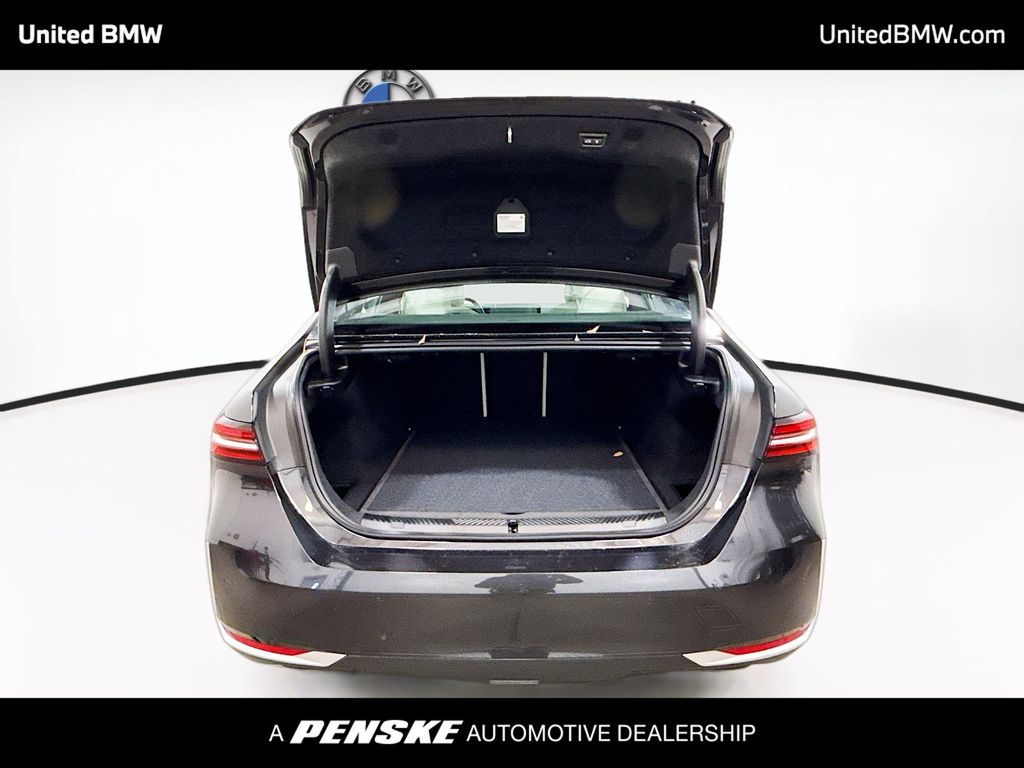 Thumbnail: 2024 BMW 5 Series - 14