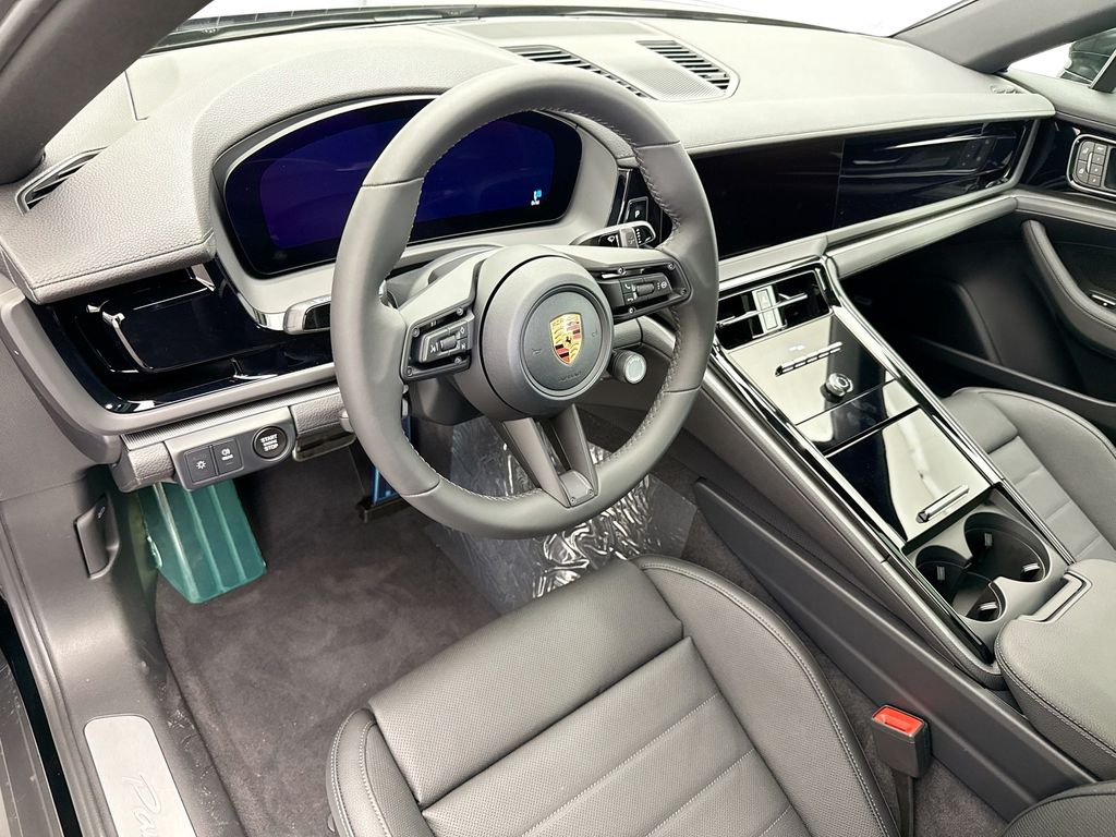 Thumbnail: 2026 Porsche Panamera - 4