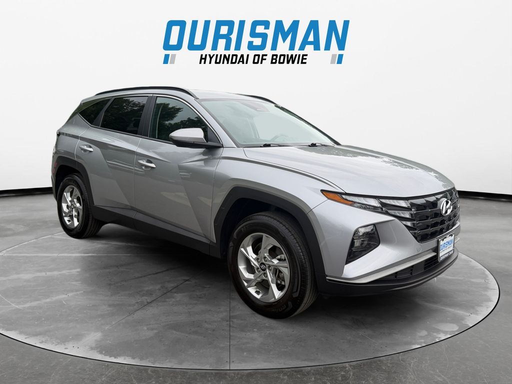 Shimmering Silver 2024 Hyundai Tucson SUV / Crossover All-Wheel Drive 8-Speed Automatic