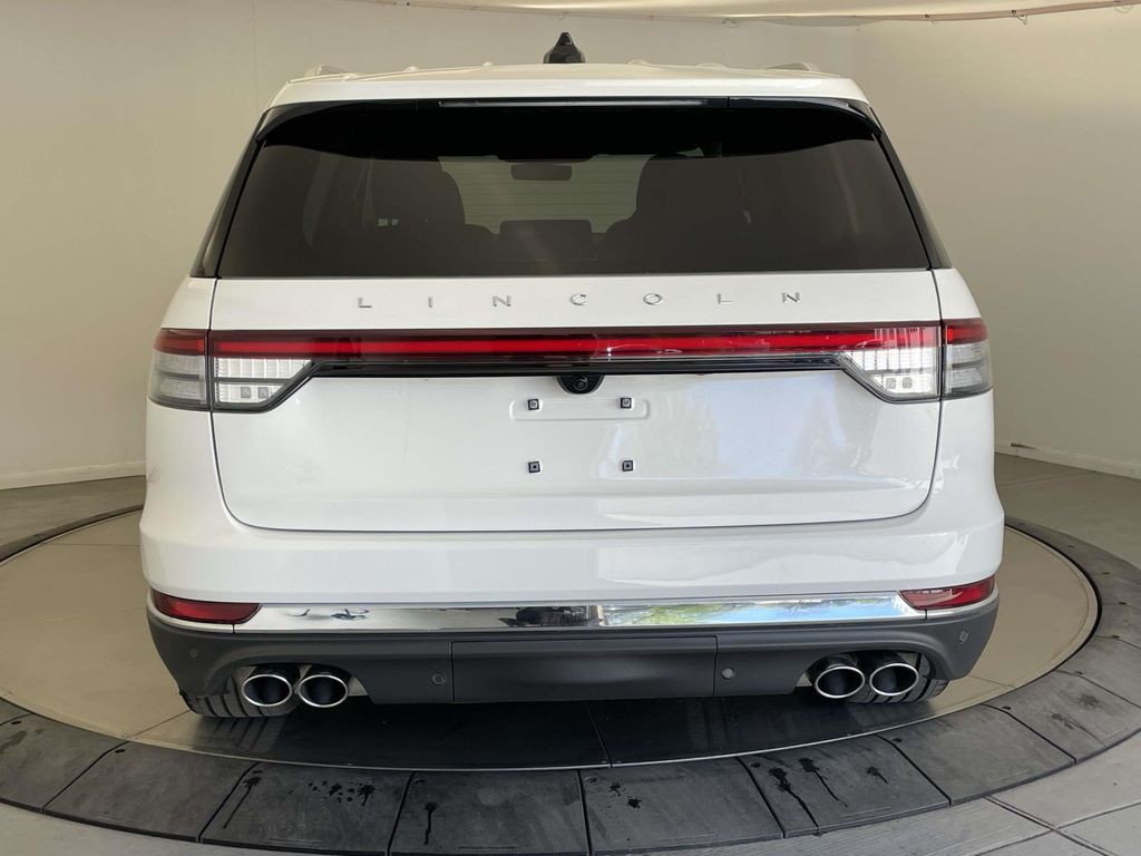 2026 Lincoln Aviator Reserve White at Phil Fitts Ford