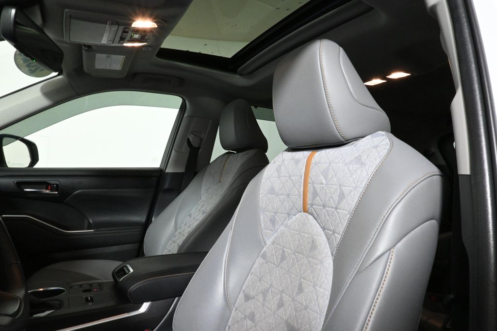 2023 Toyota Highlander Bronze Edition 15