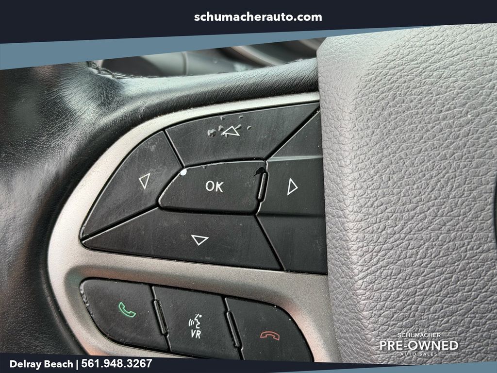 used 2019 Jeep Cherokee car, priced at $12,777