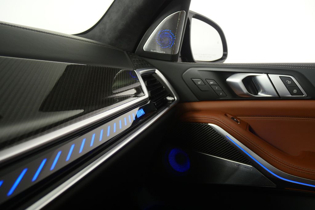 Thumbnail: 2025 BMW X5 - 31