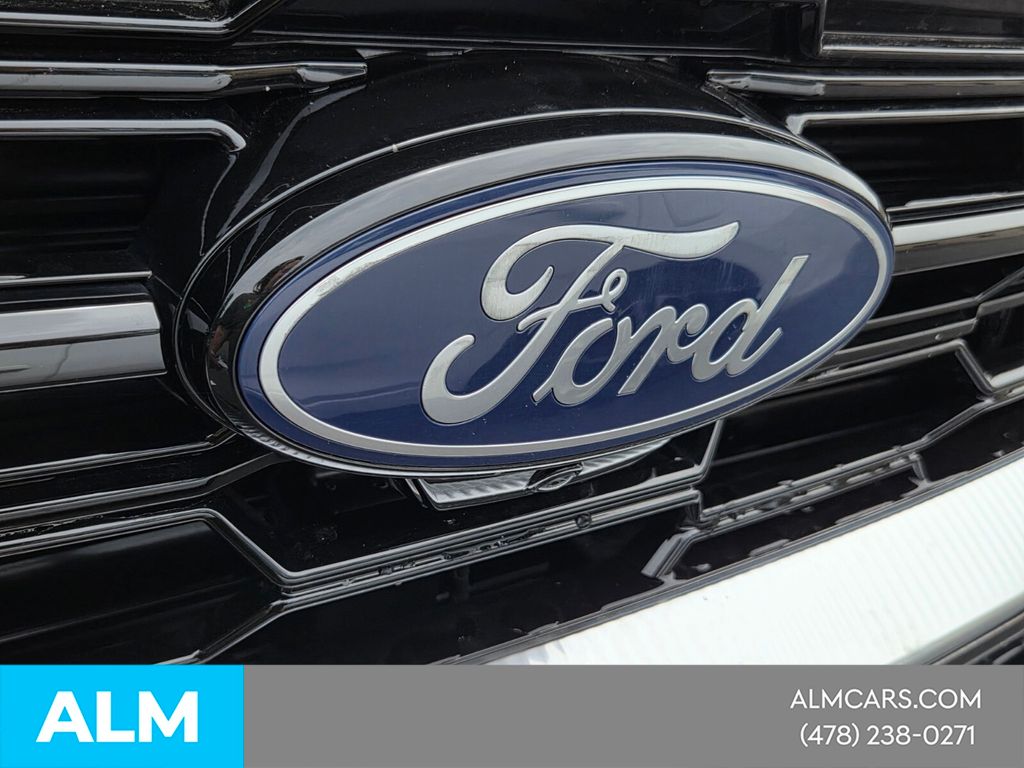 Used 2025 Black Ford Platinum image 17
