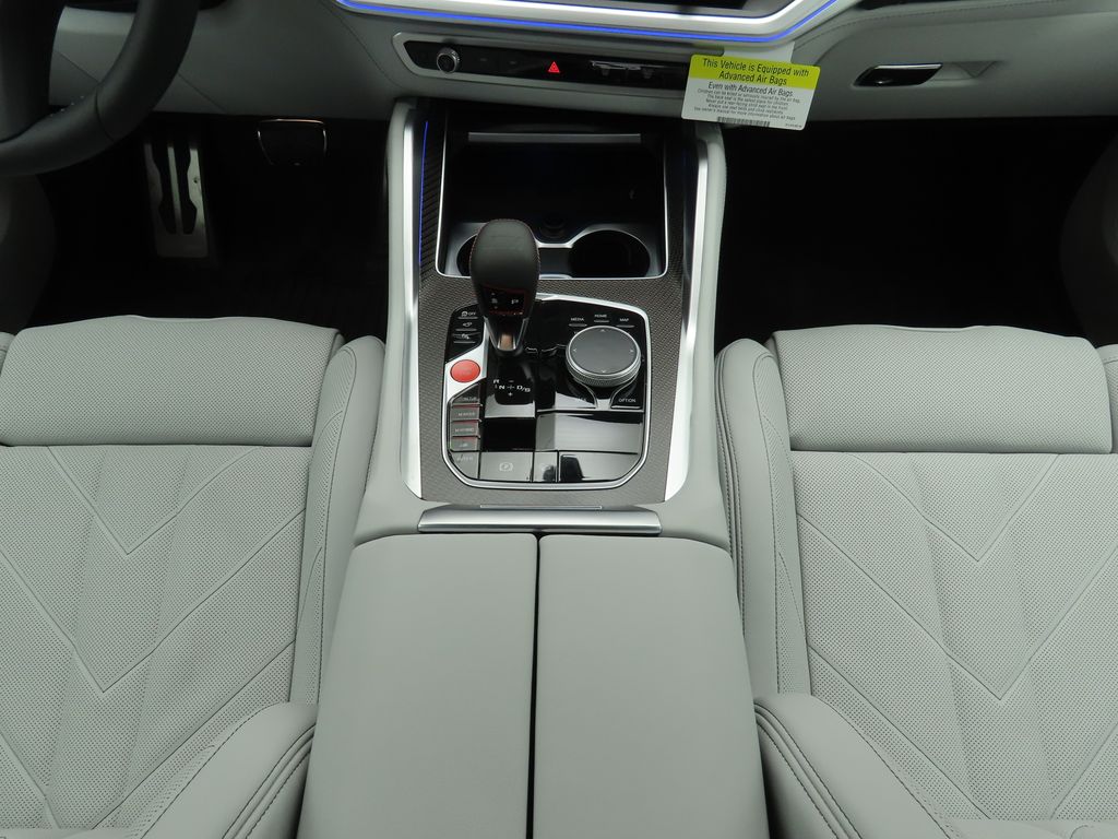 Thumbnail: 2026 BMW XM - 16