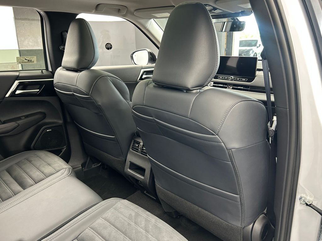 New 2026 White Mitsubishi Trail Edition image 51