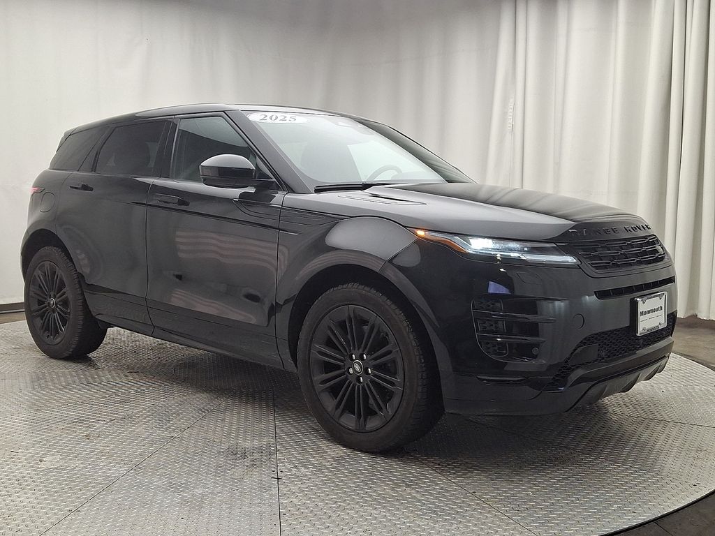 Thumbnail: 2025 Land Rover Range Rover Evoque - 3