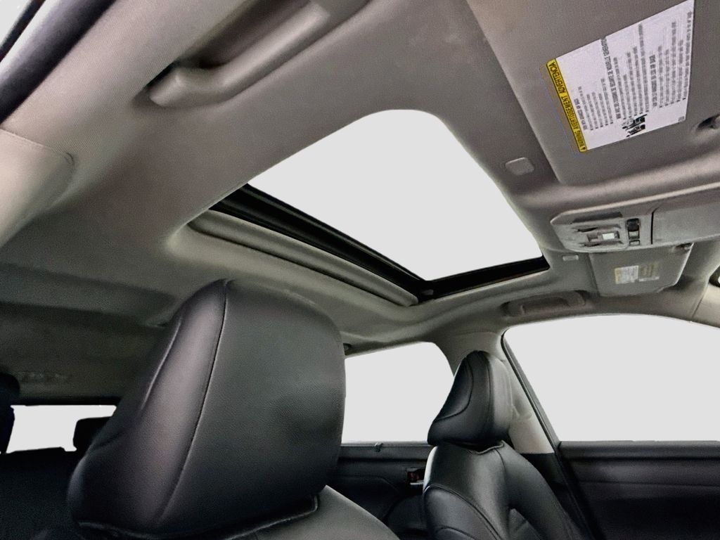 Thumbnail: 2023 Toyota Highlander - 18