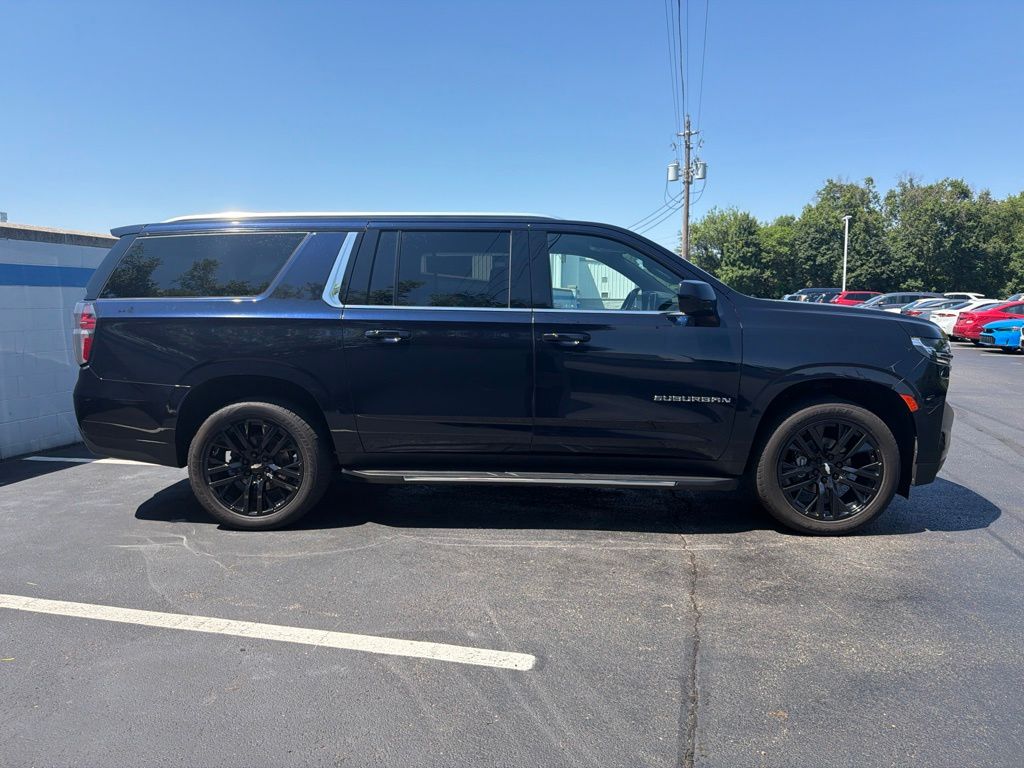 Thumbnail: 2021 Chevrolet Suburban - 6