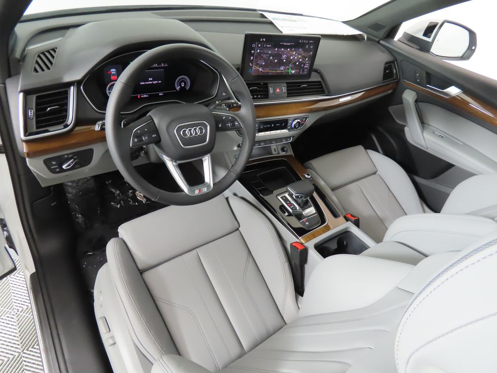 2024 Audi Q5 e  35