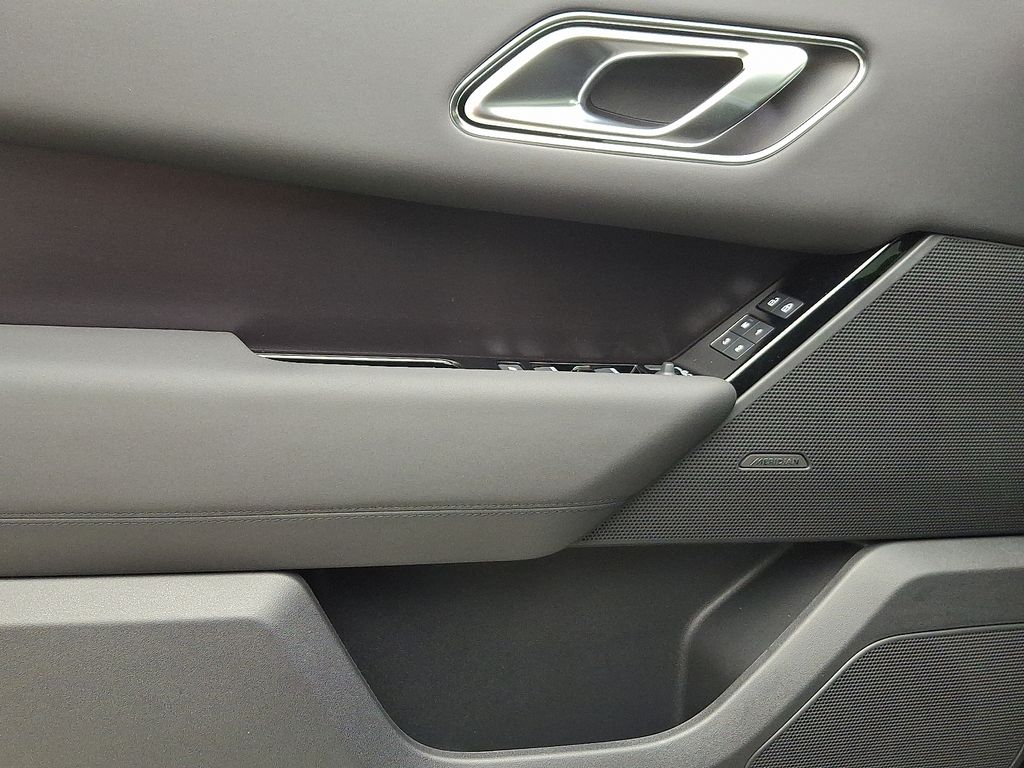 Thumbnail: 2026 Land Rover Range Rover Velar - 9