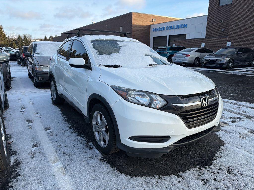 Thumbnail: 2017 Honda HR-V - 4