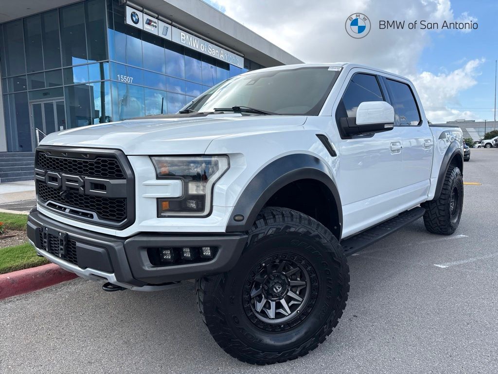 Oxford White 2018 Ford F-150 Raptor SuperCrew 4WD Pickup Truck Four-Wheel Drive Automatic