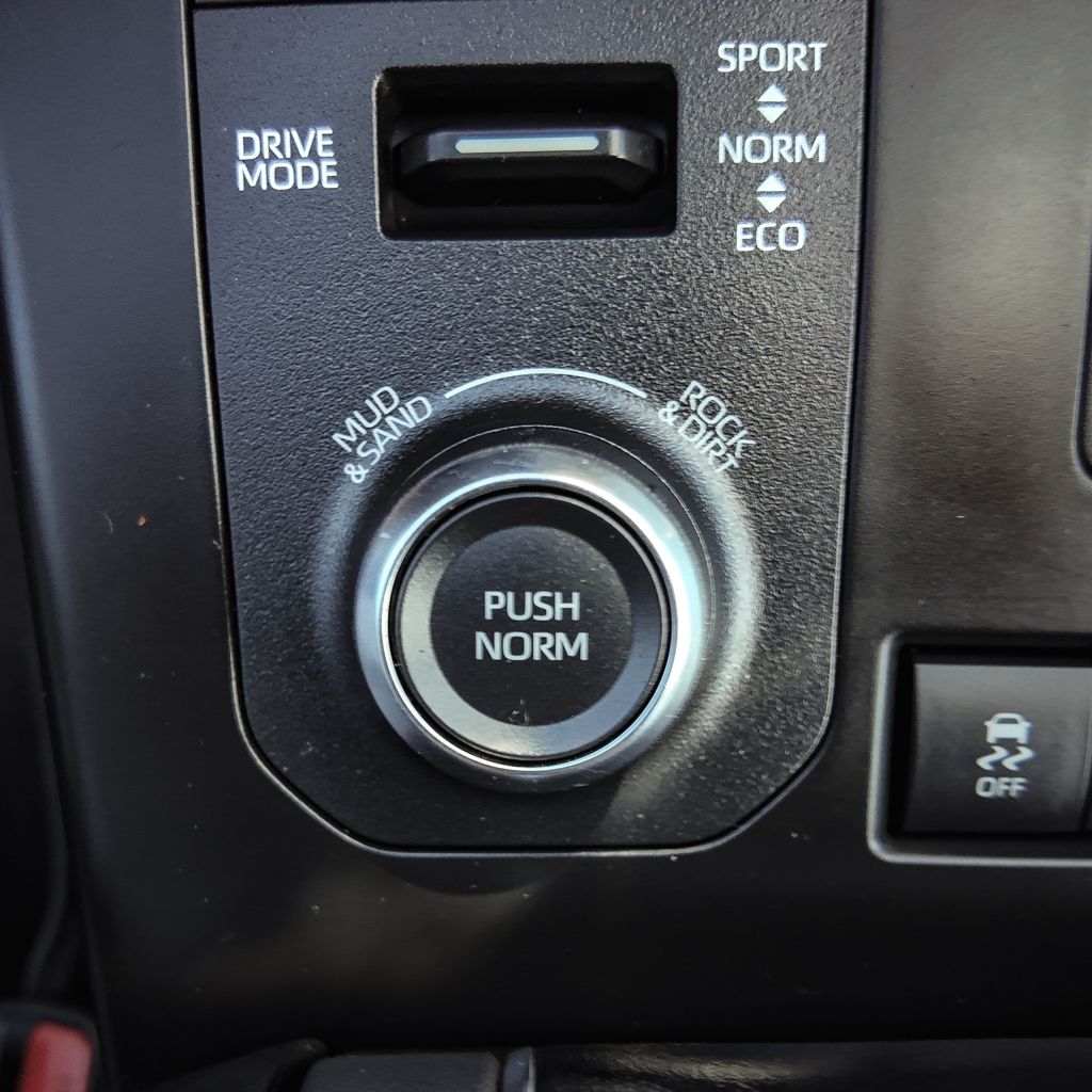 2022 Toyota Highlander XSE - Photo 15