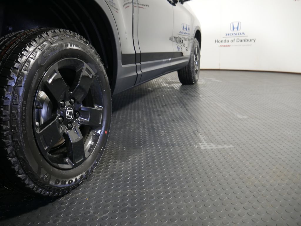 2025 Honda Ridgeline Black Edition 4