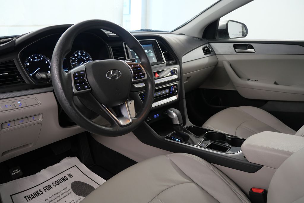 2019 Hyundai Sonata SE 14