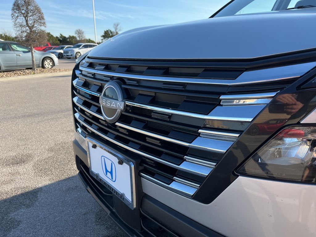 Thumbnail: 2025 Nissan Rogue - 12