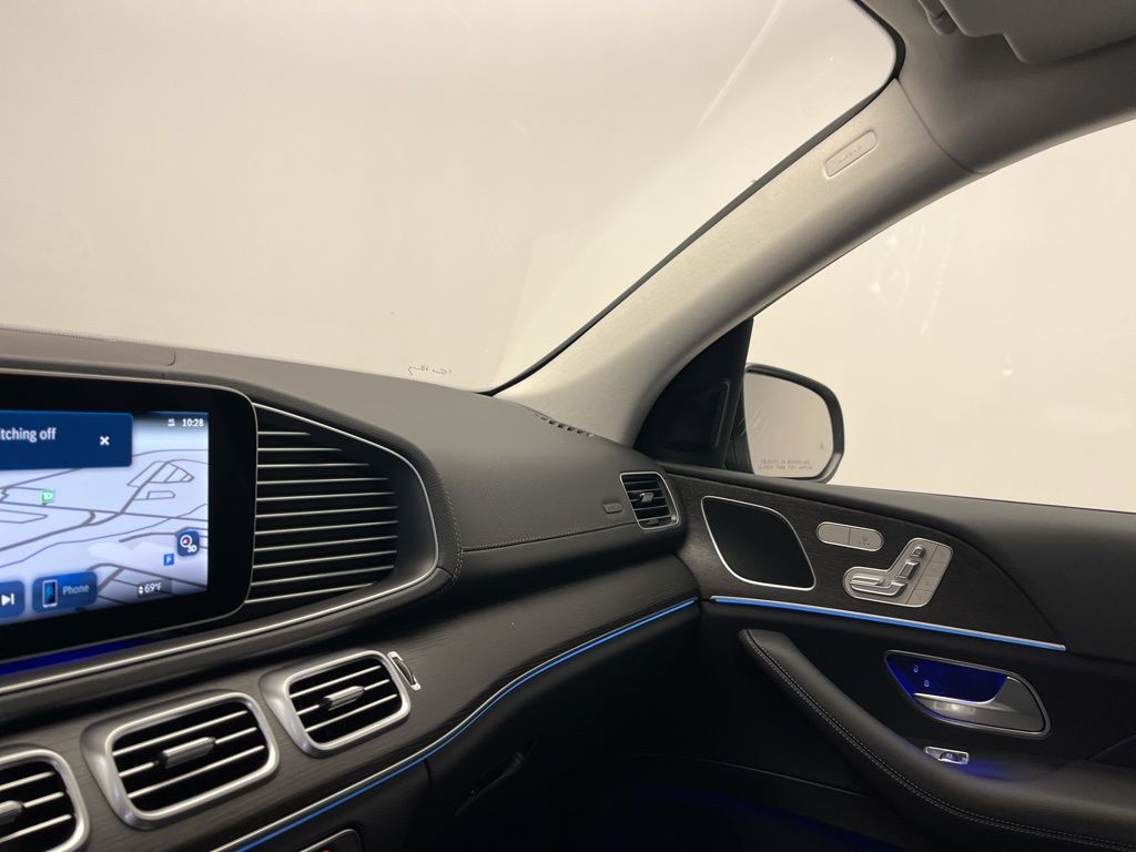 Thumbnail: 2026 Mercedes-Benz GLE - 22