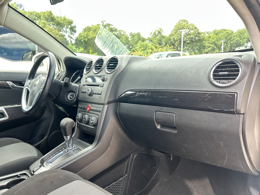 Used 2013 White Chevrolet LT image 13
