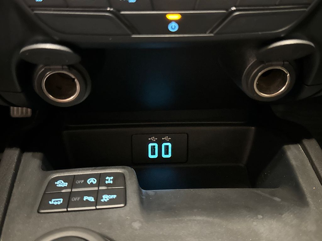 Used 2021 White Ford XLT image 24