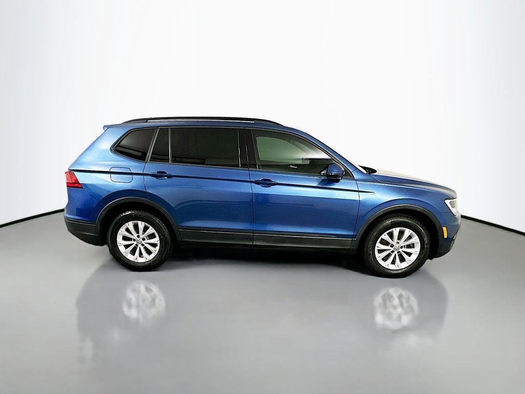 Thumbnail: 2018 Volkswagen Tiguan - 4