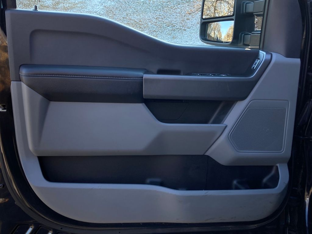 2023 Ford F-450 Chassis XLT