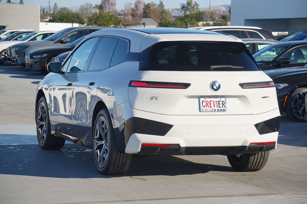 2025 BMW iX xDrive50 7