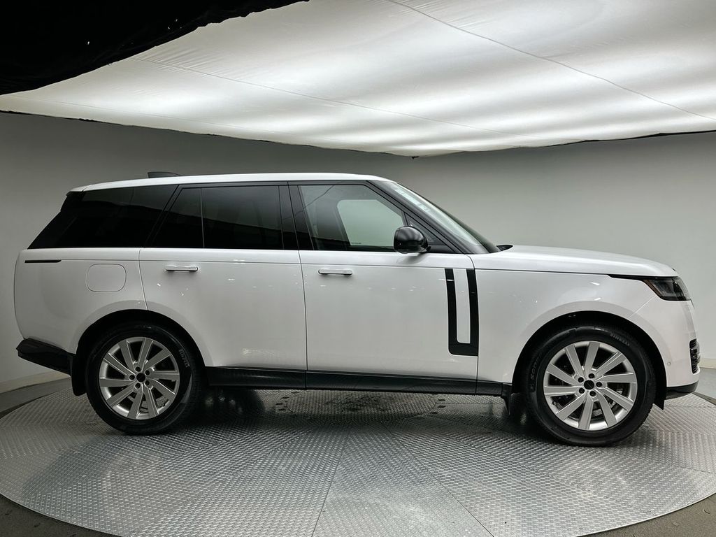 Thumbnail: 2026 Land Rover Range Rover - 4