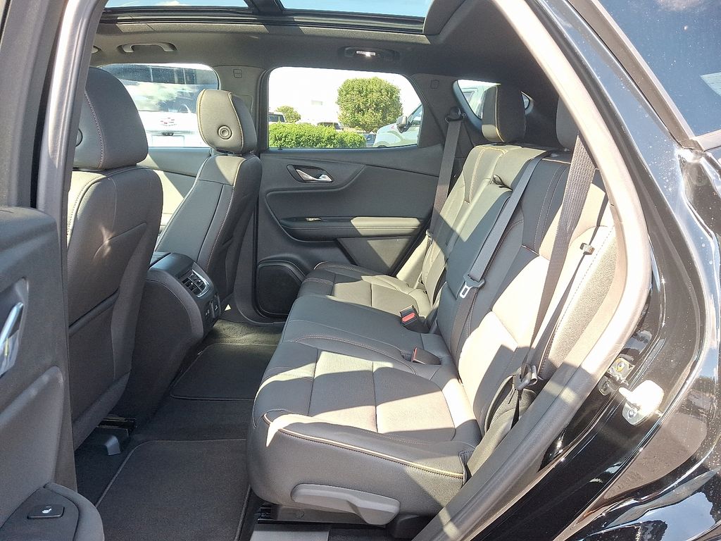 Thumbnail: 2025 Chevrolet Blazer - 5